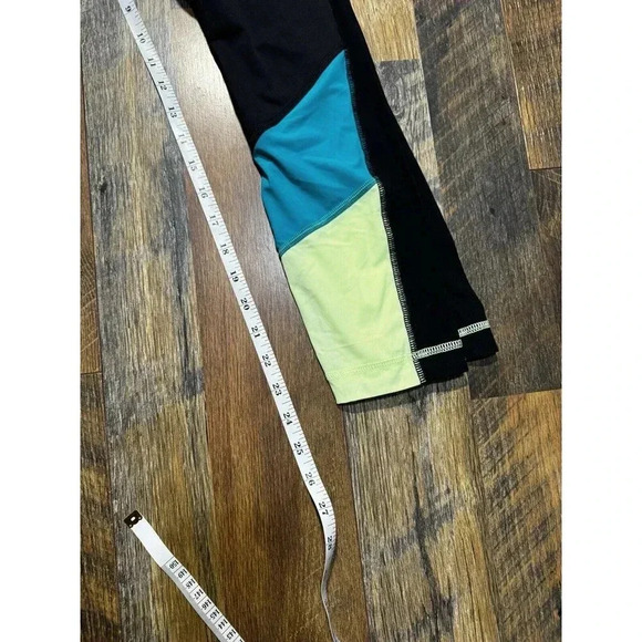 Lululemon Trail Bound 7/8 Tight size 8 Black / Blue Tropics / Clear Mint - Picture 9 of 9